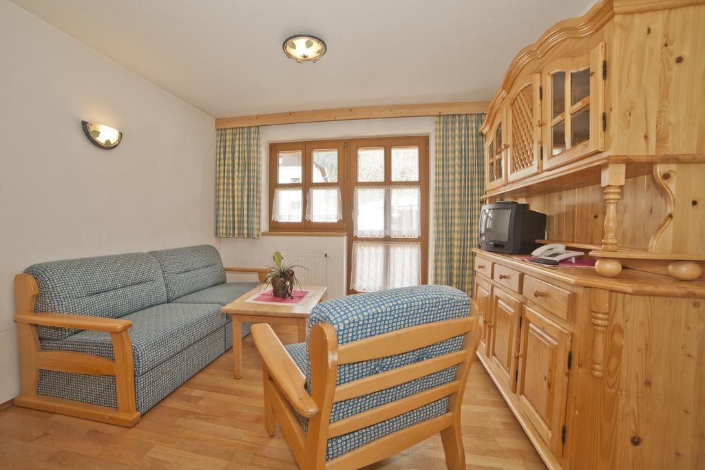 Chasa Per La Punt Appartement Galtür Kamer foto